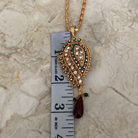 Bollywood Glamour Necklace & Earrings Set - Picture 10 of 12